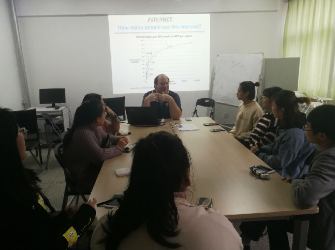 英语俱乐部 (2).jpg